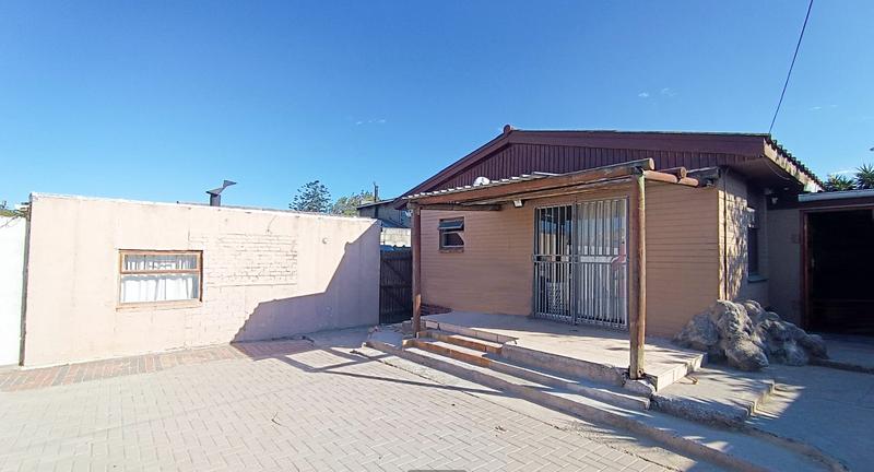 5 Bedroom Property for Sale in Bothasig Western Cape